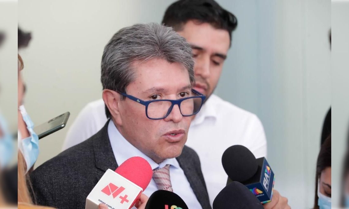 Ricardo Monreal, coordinador parlamentario de Morena en el Senado, afirmó que la fracción parlamentaria mantendrá la unidad y cohesión en los temas fundamentales, como el caso del proyecto para prohibir el uso de plaguicidas altamente peligrosos.