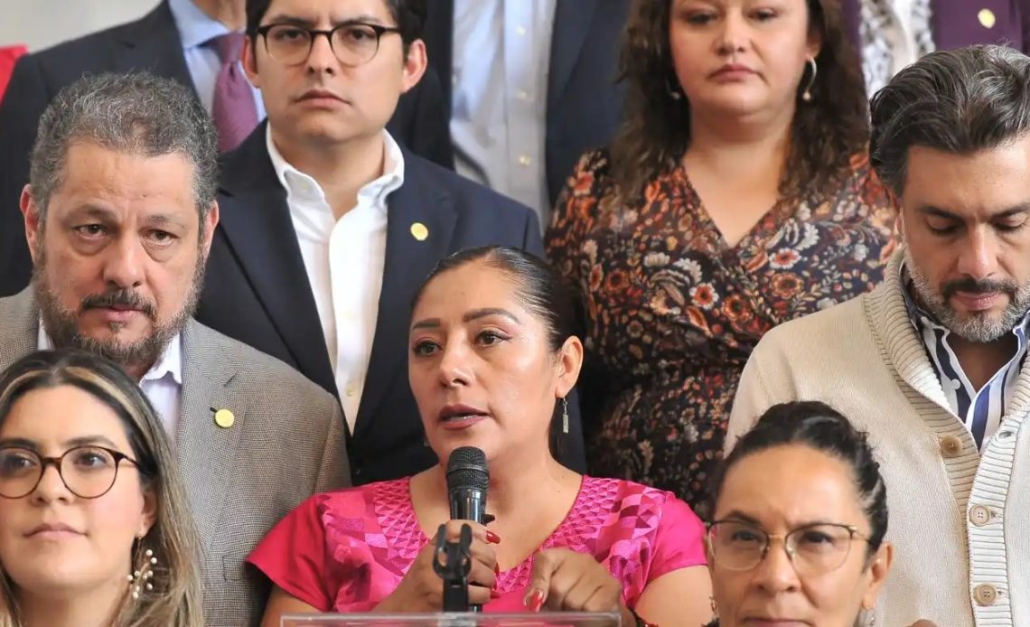 Sí el llamado “Plan B” de reforma electoral de la presidenta Claudia Sheinbaum no se aprueba en el Senado de la República por la falta de apoyo del PT, podría provocar una ola expansiva hacia todo el país que, en el caso de la Ciudad de México, Morena pierda la mayoría calificada en el Congreso y ya no pueda reformar la Constitución. FOTO: Especial (archivo)