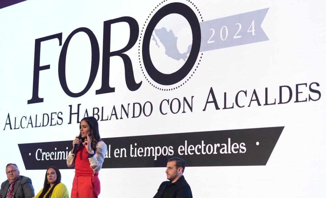 "El principio de los problemas en la Cuauhtémoc inicia y termina en el mismo punto, la falta de transparencia, la opacidad de sus gobiernos, la discrecionalidad de los funcionarios que abre las puertas a la corrupción”, aseveró Alessandra Rojo de la Vega, candidata a alcaldesa. FOTO: Especial