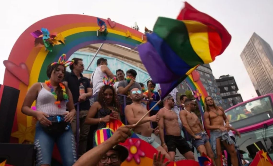 La Secretaría de Seguridad Ciudadana (SSC), informó que se realizará un dispositivo de prevención, vigilancia y vialidad para garantizar la seguridad y movilidad de quienes participarán en la 46 Marcha del Orgullo LGBTTTIQ+.