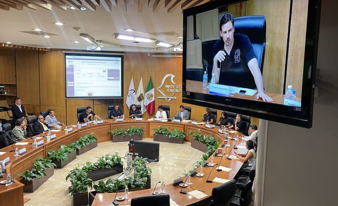 A la mejor con esa “callada” y “caída” del sistema quienes están felices con Avendaño se encuentran en el Palacio del Ayuntamiento, porque con los ciudadanos, a quienes se debe, hizo el ridículo de su vida, y será histórico. FOTO: Especial