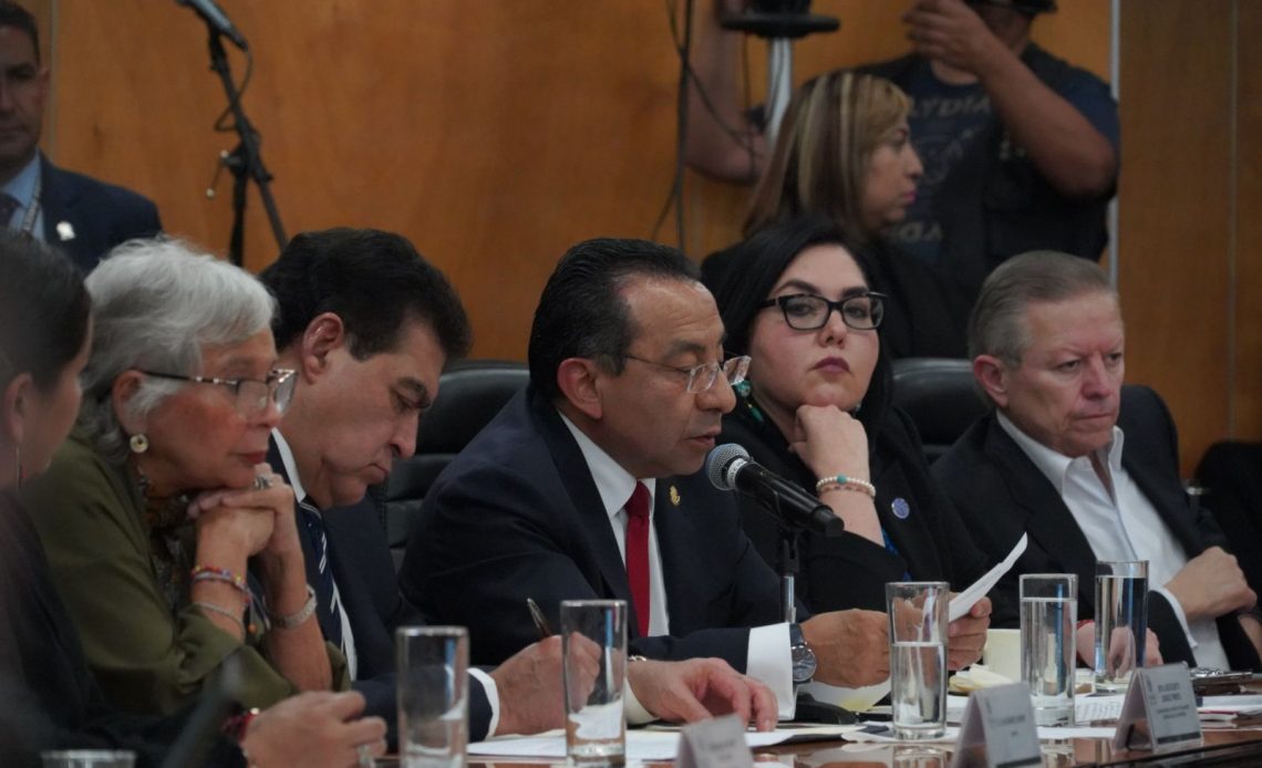 Finalmente, el magistrado presidente del Poder Judicial de la Ciudad de México reiteró la importancia de realizar reformas siempre y cuando se respeten los derechos y la carrera de todos los empleados que por años han dedicado su vida a impartir justicia en este país