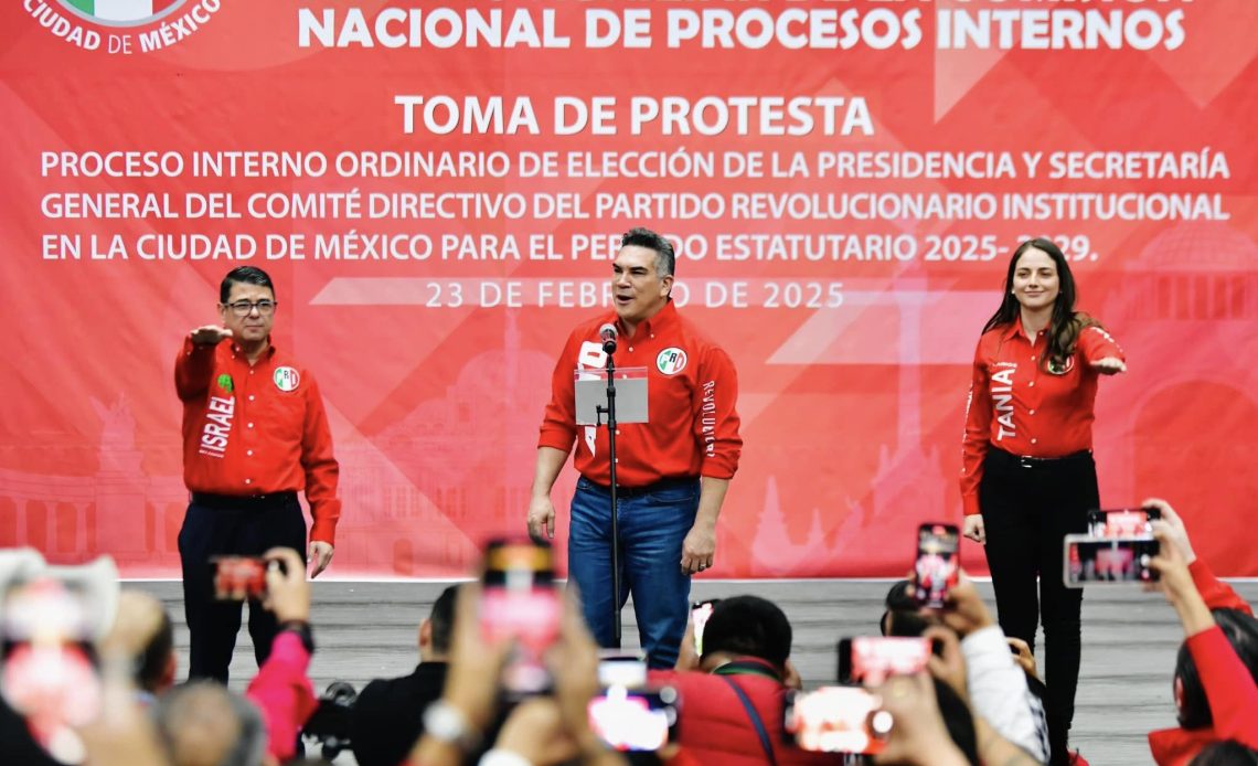 El secretario de Gobierno capitalino, César Cravioto, confirmó ayer la presencia del PRI en los bloqueos a 11 cruces importantes de la Ciudad de México este miércoles. FOTO: Facebook PRI