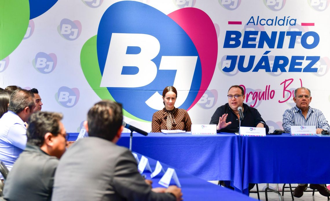 La alcaldía Benito Juárez llevó a cabo la primera reunión con representantes legales de plazas comerciales, con el objetivo de reforzar la coordinación en materia de seguridad y protección civil. FOTO: Especial