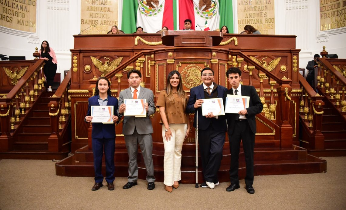 Al respecto, la diputada Jannete Elizabeth Guerrero Maya (PT), presidenta de la Comisión de Derechos Humanos, expresó que con este ejercicio legislativo se da un mensaje claro: “la inclusión no es un favor es un derecho”; y se refuerza el compromiso de avanzar en la reglamentación de la consulta a las personas de este grupo poblacional. FOTO: Especial