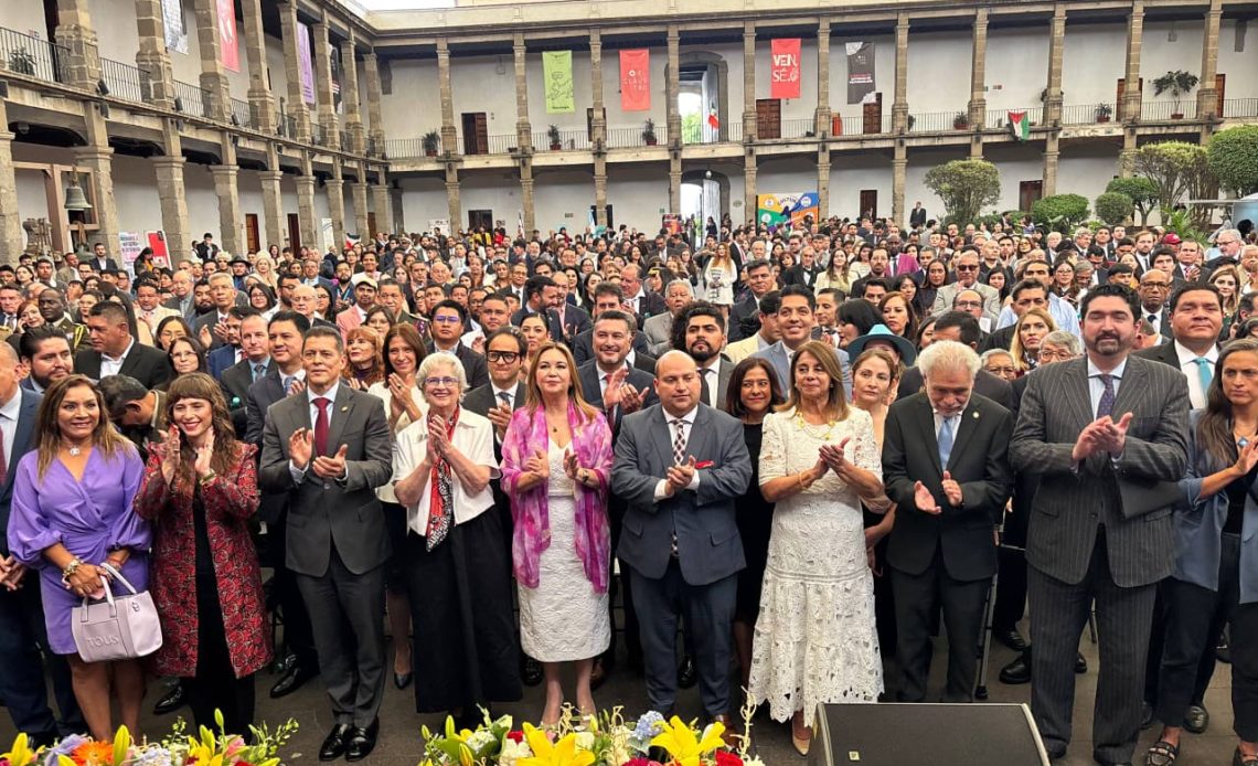 Embajadoras y embajadores de Guatemala, El Salvador, Honduras, Nicaragua y Costa Rica encabezaron la ceremonia inaugural, por el 204 aniversario de la Independencia de Centroamérica. FOTO: Especial