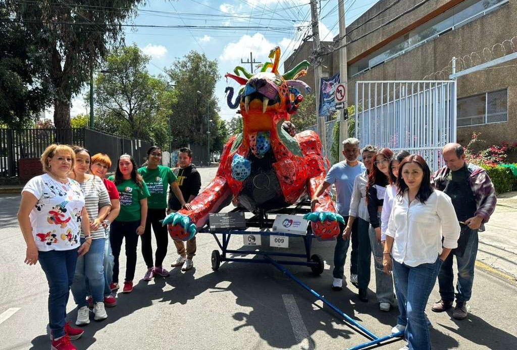 Alcaldía BJ promueve tradiciones mexicanas en desfile de alebrijes