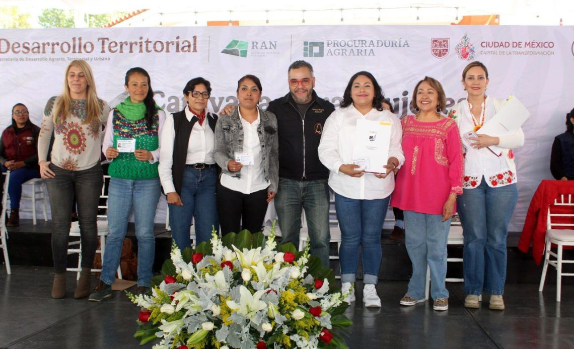 Caravana para Mujeres en la Propiedad Social,