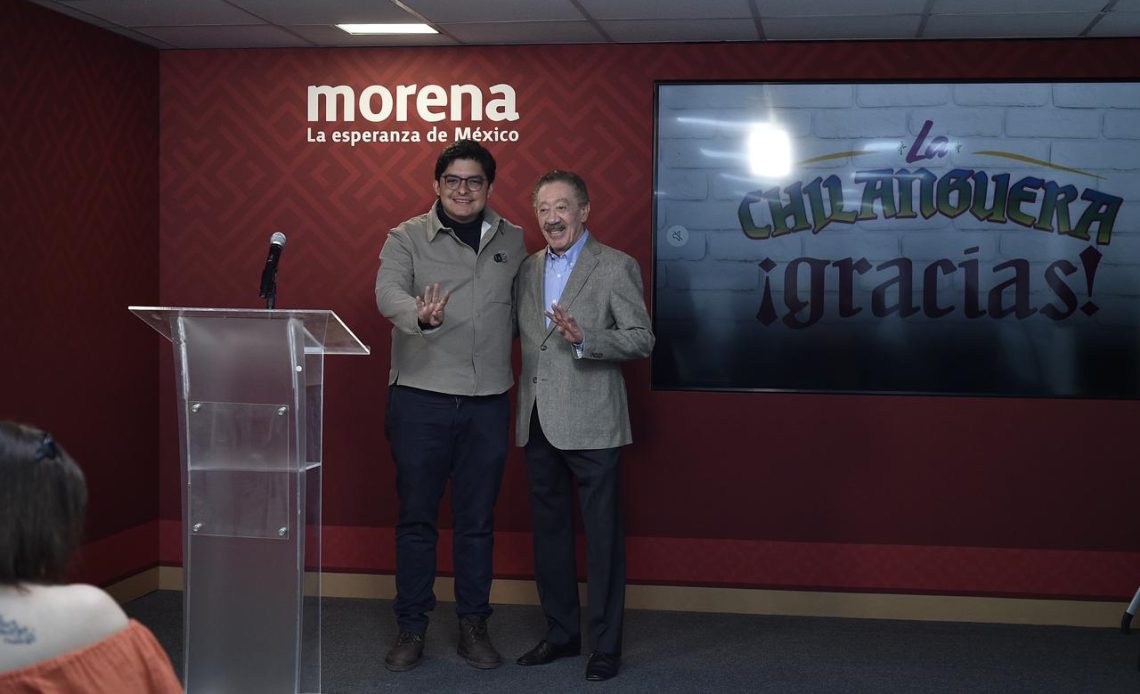 Con la novedad de que Morena… ¡sí tiene presidente en la Ciudad de México! Este domingo hizo su reaparición, después de casi dos meses, el que finge, perdón, funge oficialmente con ese cargo en la capital del país, Héctor Díaz Polanco. FOTOS: Especial