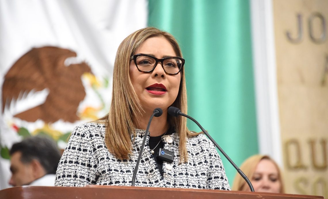 Ruiz Aguilar señaló que garantizar un ambiente seguro y respetuoso en las escuelas, permite que el personal docente ejerza su labor con libertad, creatividad y compromiso, lo que impacta de forma directa en el bienestar y desempeño del alumnado. FOTO: Especial