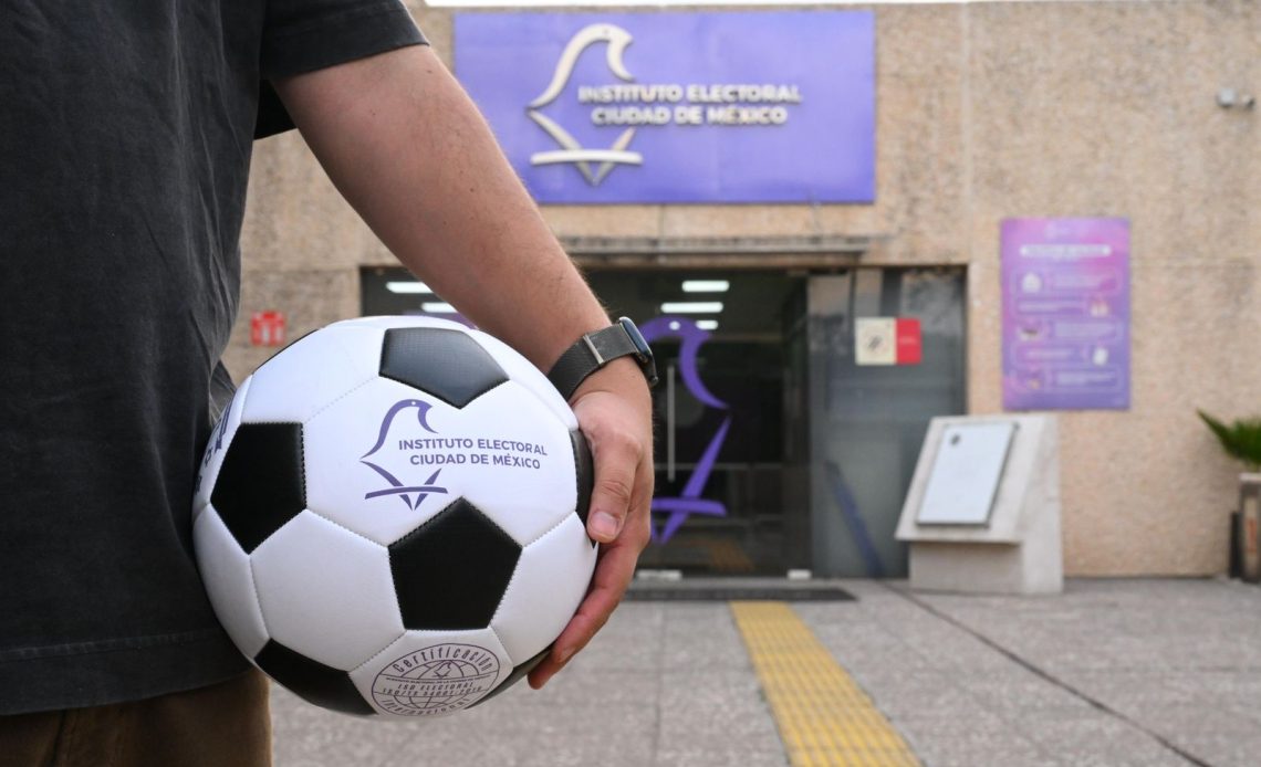 El INE incurrió en lo que podría ser una doble violación a la Ley, cuya actuación debería ser revisada de oficio por la Fiscalía Especializada Para la Atención de Delitos Electorales (FEPADE) y la Secretaría de Gobernación (SEGOB), que encabeza Rosa Icela Rodríguez.