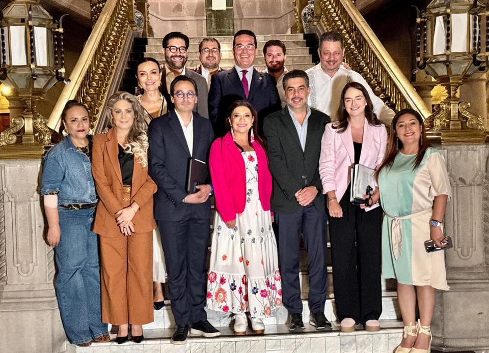 La falta de un encuentro con la oposición, PAN, MC y PRI se explicaba como un reflejo de la política morenista a nivel nacional: el presidente López Obrador jamás se reunió con ellos, y tampoco lo ha hecho la presidenta Claudia Sheinbaum en lo que va de su administración. FOTO: Especial